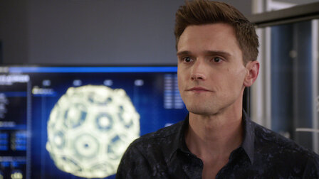 Veja A menina do raio vermelho. Episódio 21 da Temporada 5.